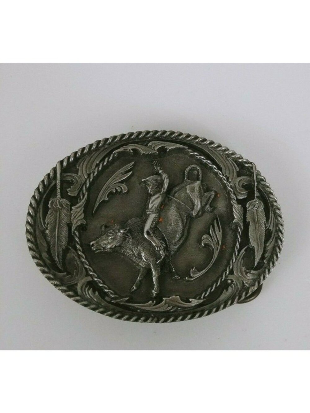 Men's Siskiyou Z-2 belt buckle pewter, feathers, rodeo, bull